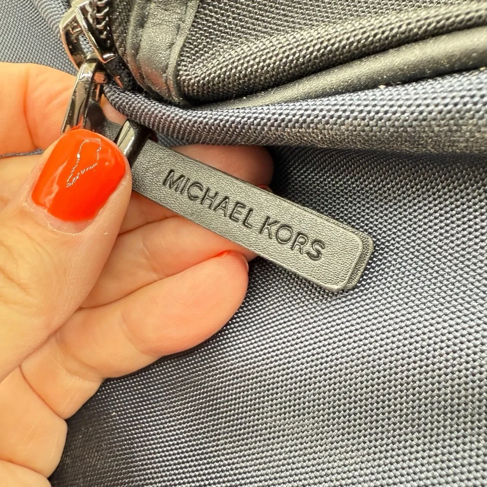 Michael Kors Duffle Bag black and‎ blue NWT